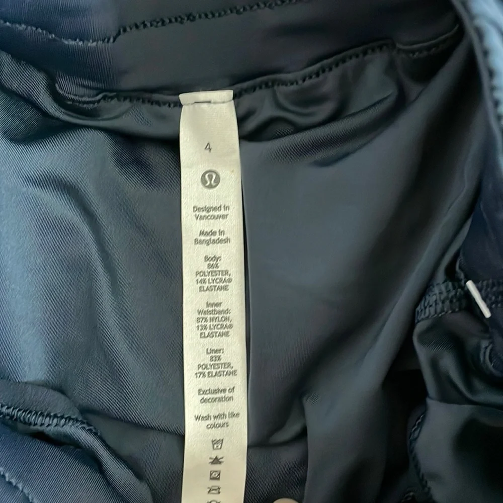 NWT Lululemon Lined Mid Rise Track That Short *5" True Navy Size 4 - Picture 5 of 11